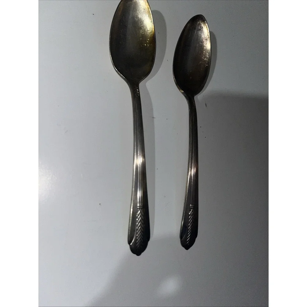 2 Teaspoon‎ Tea Spoon Allure Wm Rogers 1939 International Silver Silverplate
